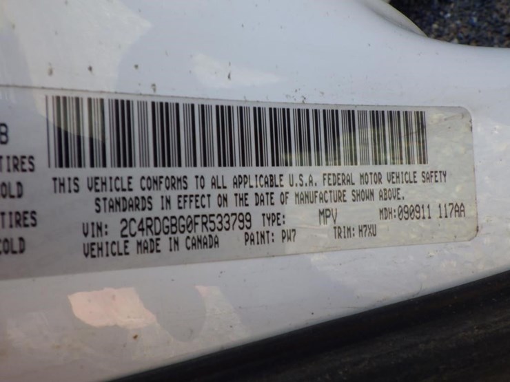 2015-dodge-grand-caravan-image-12