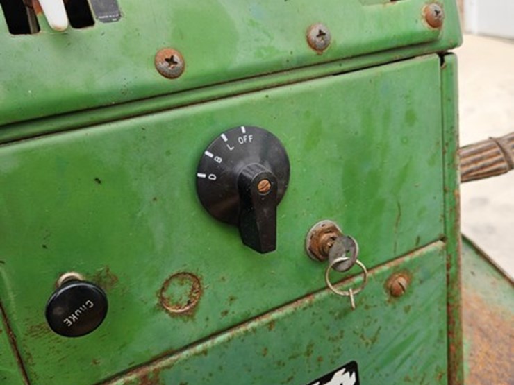 1965-john-deere-2010-image-30