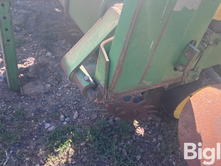 john-deere-7100-image-11