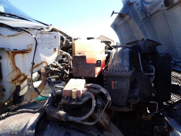 2016-ford-f650-image-28