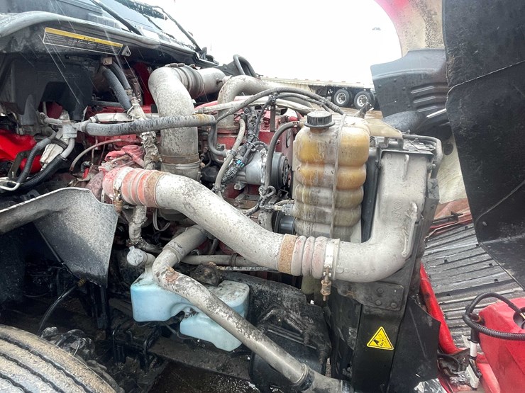 #234-•-2016-international-semi-tractor-(has-wi-title)-(denmark,-wi)-image-56