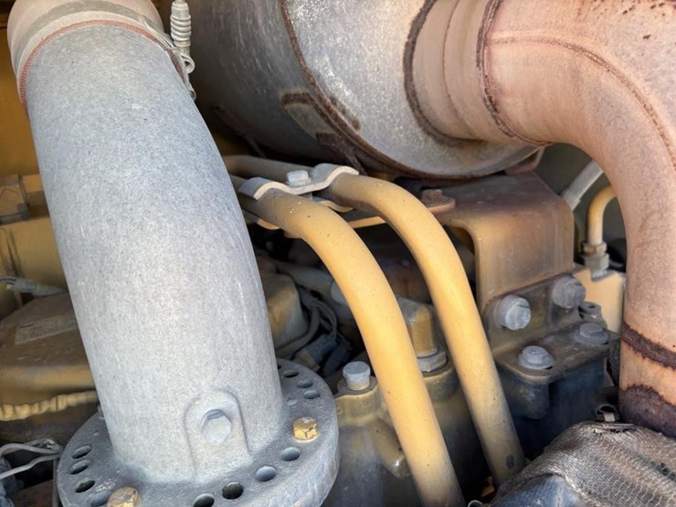 caterpillar-143h-image-90