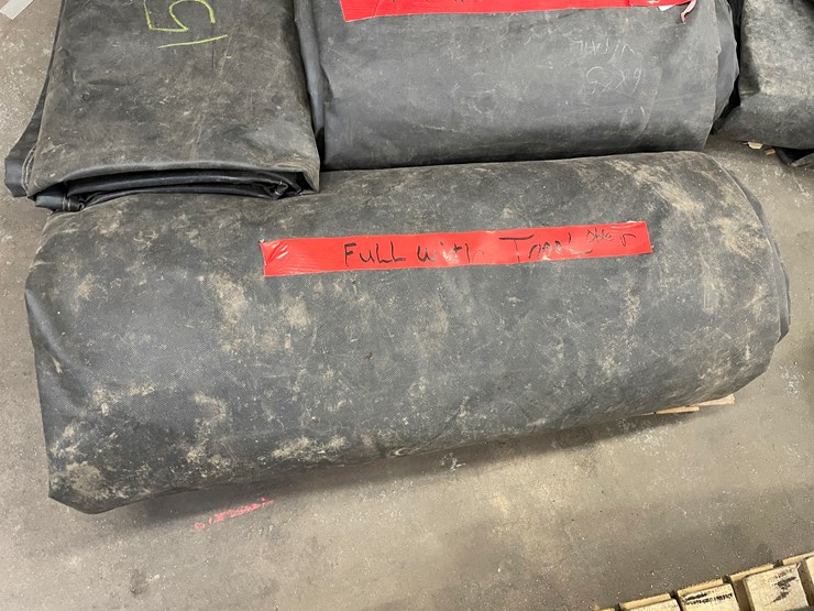 #2570-•-pallet-of-used-tarps-(columbia-heights,-mn)-image-5