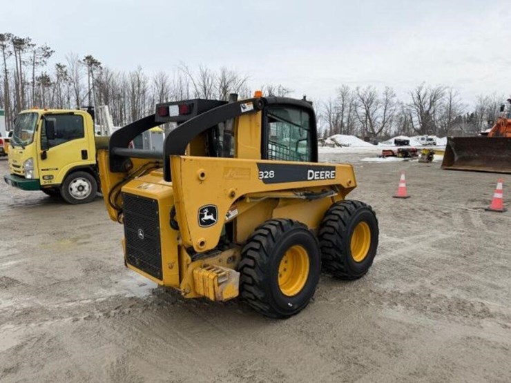 2007-john-deere-328-image-3