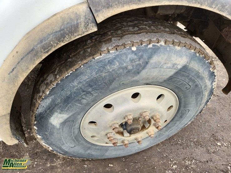 2008-peterbilt-340-image-30