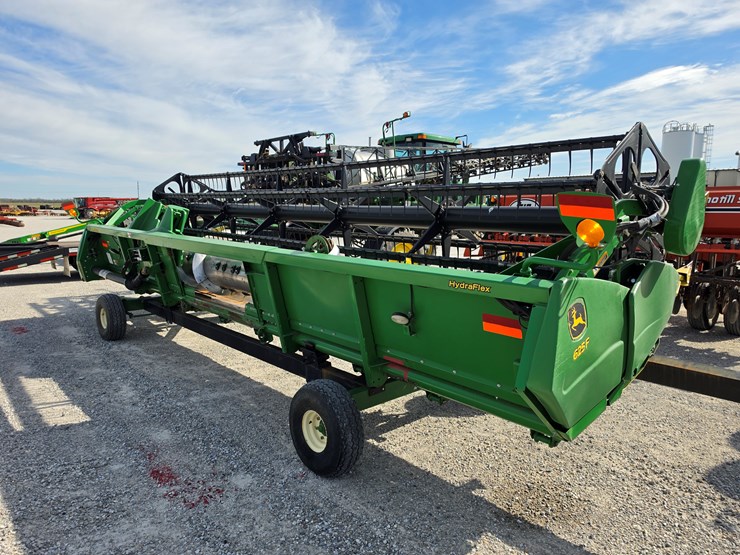 2013-john-deere-625f-image-5