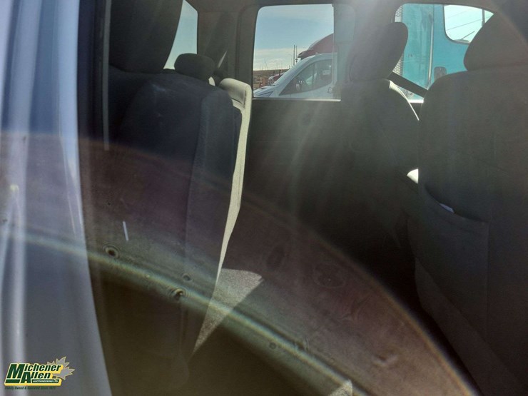 2013-dodge-1500-image-23