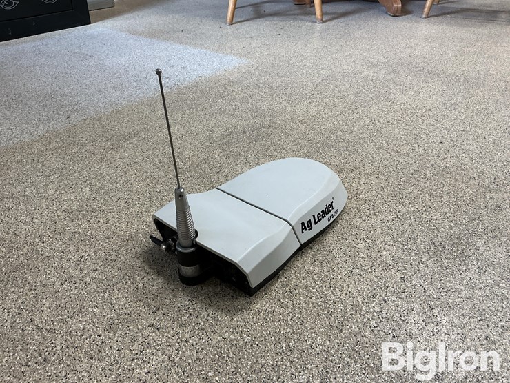 ag-leader-gps-7500-globe-image-5