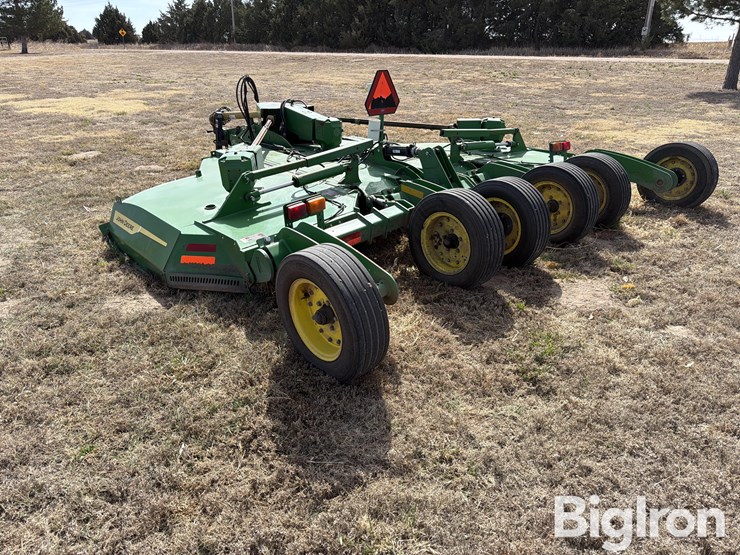 2020-john-deere-r15-image-6