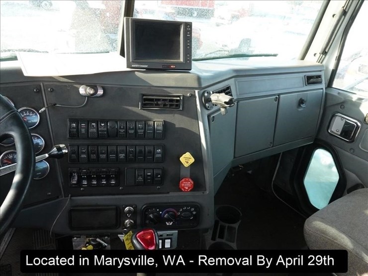 2008-western-star-4900sa-image-16