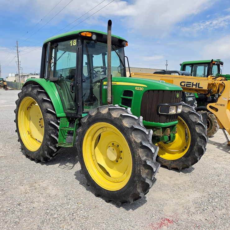2010 JOHN DEERE 6230