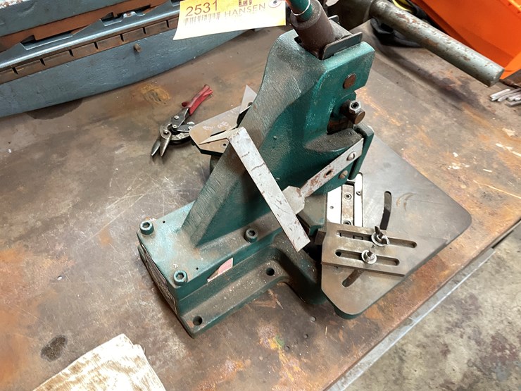 #2531-•-tennsmith-notcher-(columbia-heights,-mn)-image-7