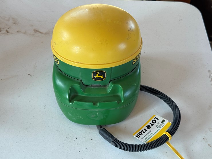 john-deere-3000-image-2