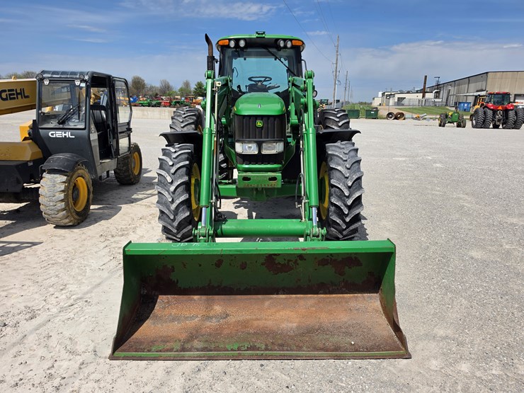 2006-john-deere-7520-image-2