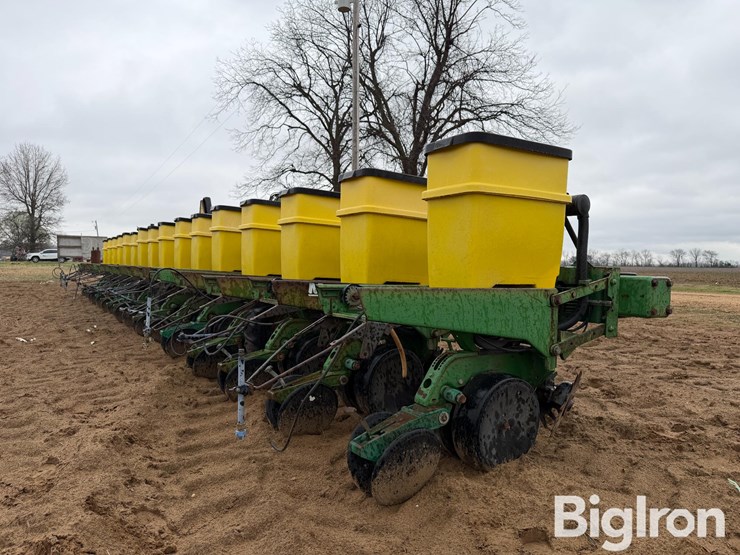 john-deere-1720-image-5