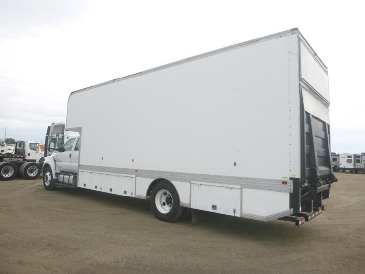 2016-ford-f650-xlt-image-4