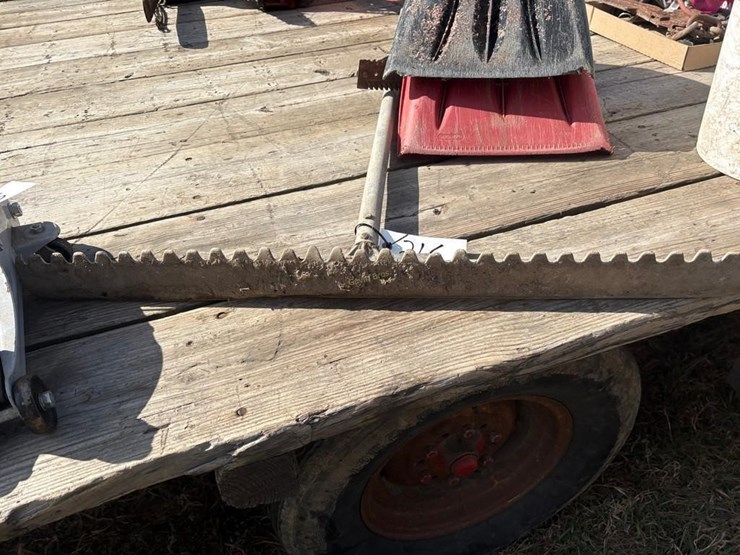 shovels,-weed-wacker-etc-image-2