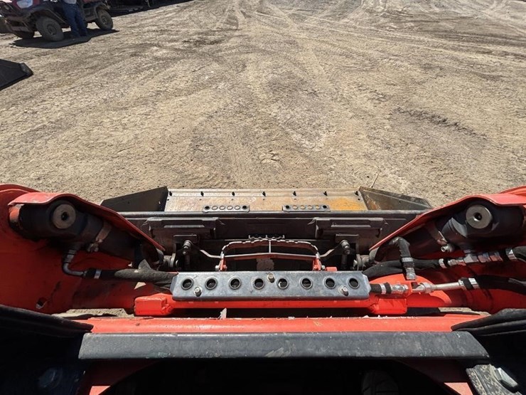 2018-kubota-ssv65-image-21