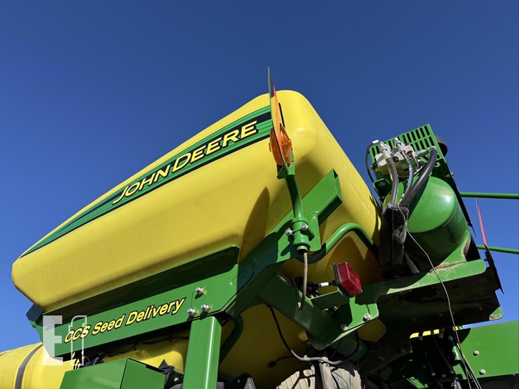 john-deere-1770-image-31