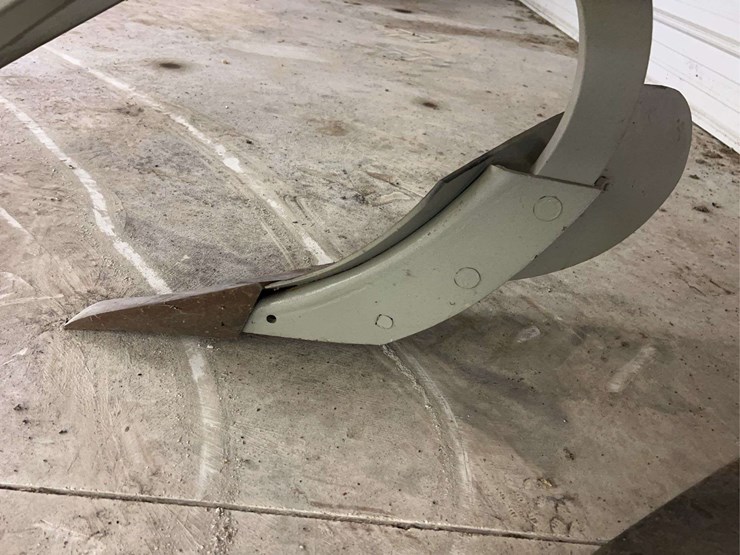 two-bottom-ferguson-plow-image-24