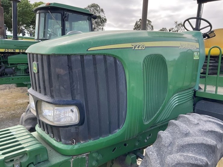 john-deere-7220-image-10
