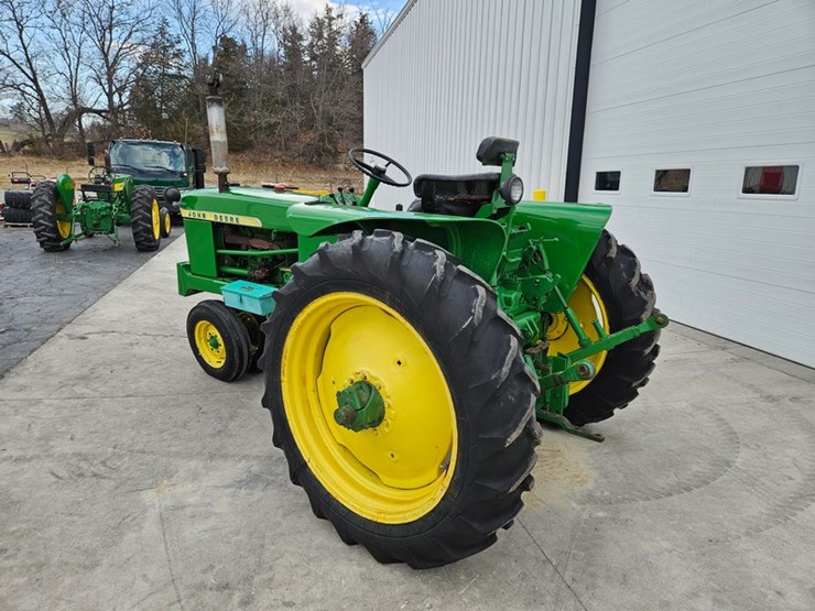 1961-john-deere-2010-image-3