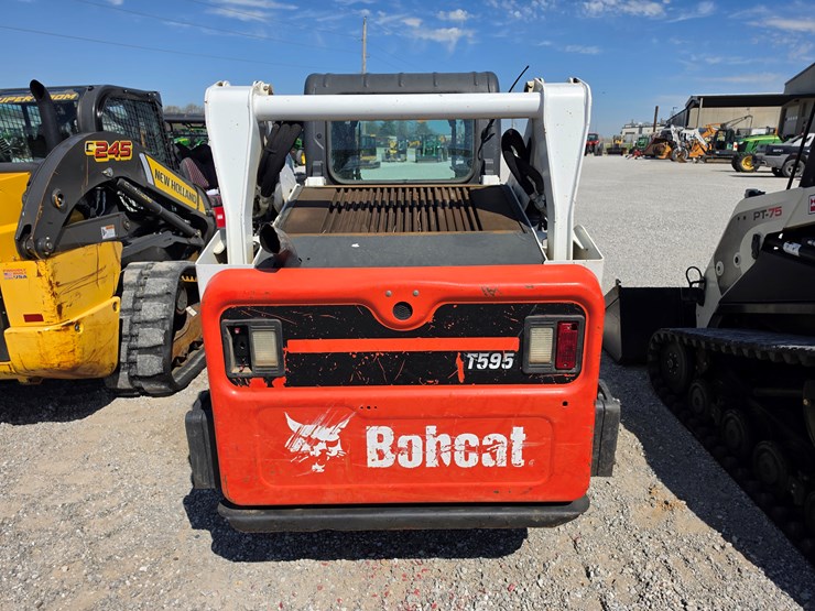 2016-bobcat-t595-image-17