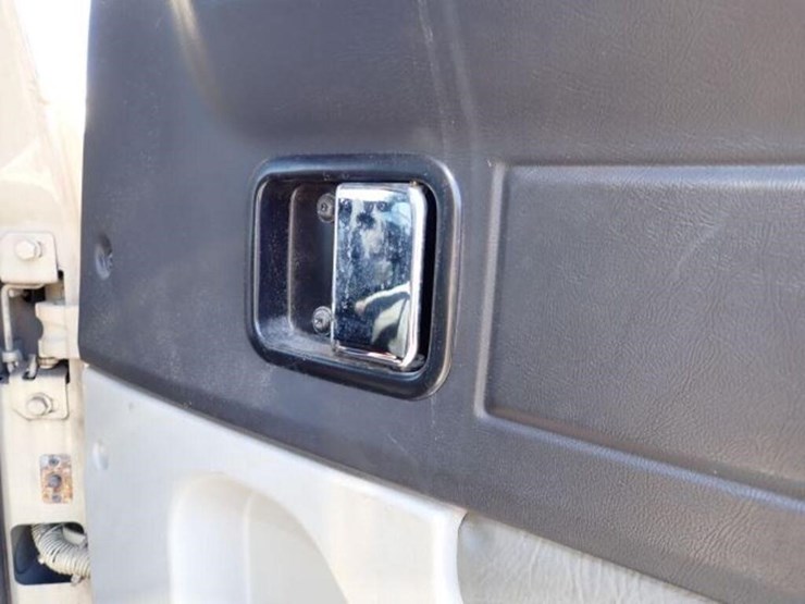 2017-western-star-4700sb-image-44