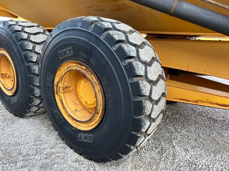 2014-volvo-a25g-image-12