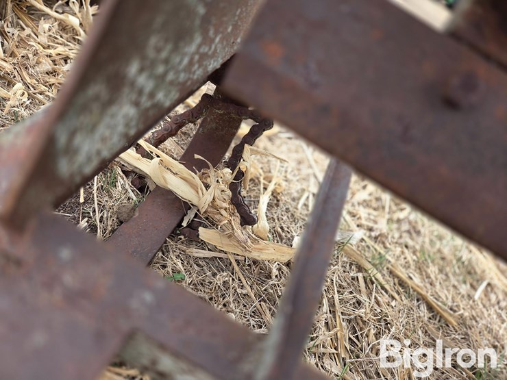 antique-farm-equipment-image-13