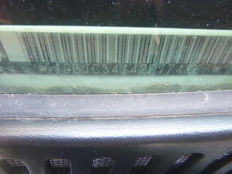 2002-chevrolet-3500-image-19