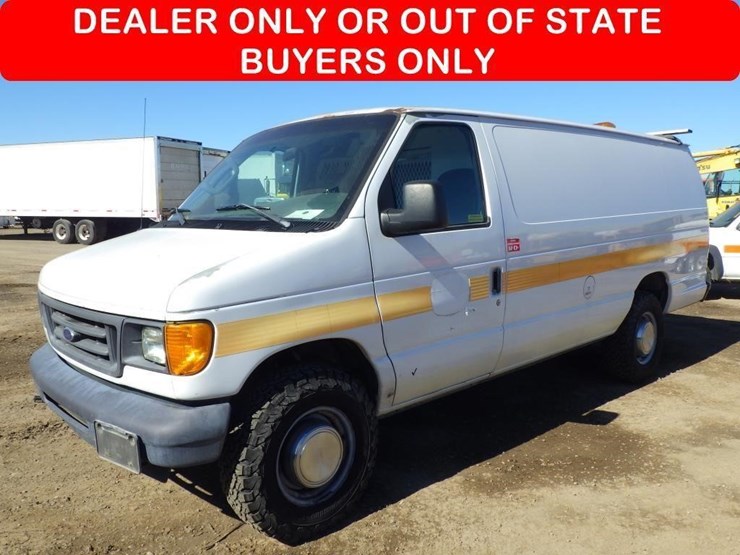 2006-ford-econoline-350-image-1