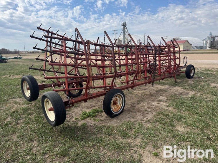 international-310-image-5