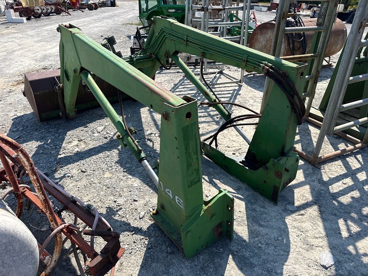 john-deere-146-image-9