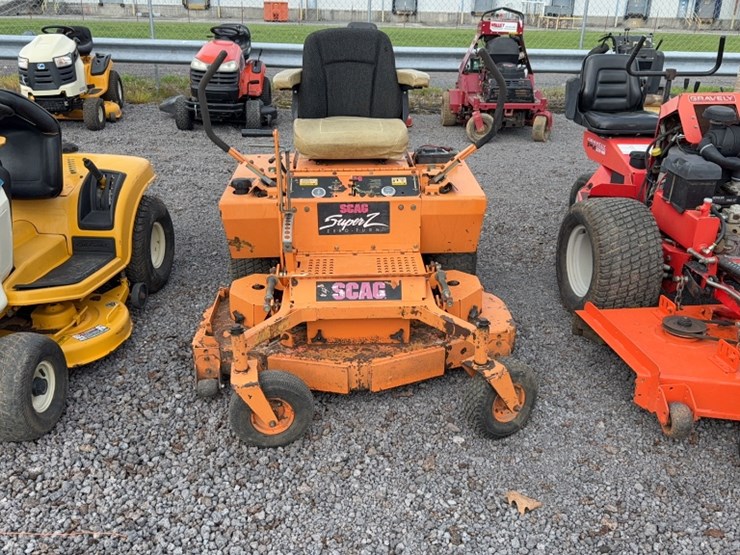#4066-•-scag-super-z-zero-turn-mower-image-2