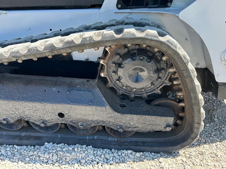 2018-bobcat-t590-image-18