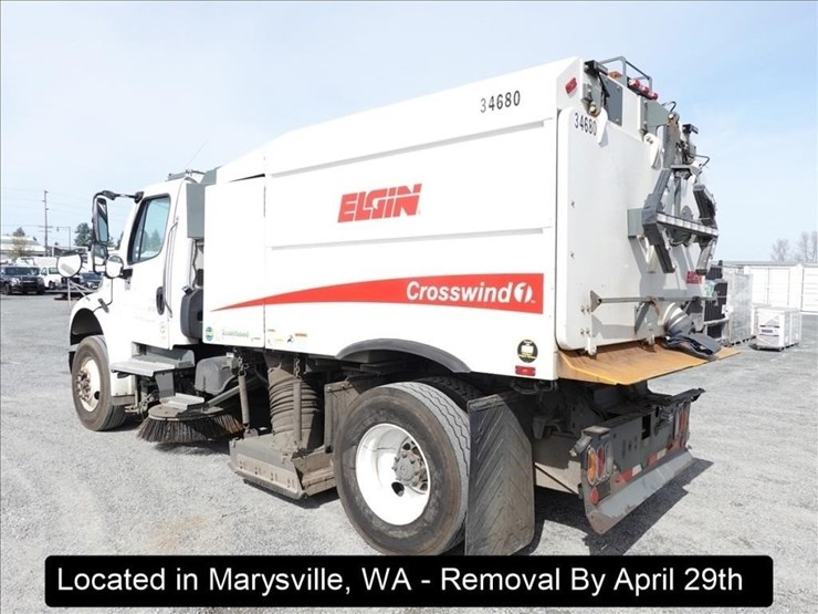 2020-freightliner-m2-106-image-28