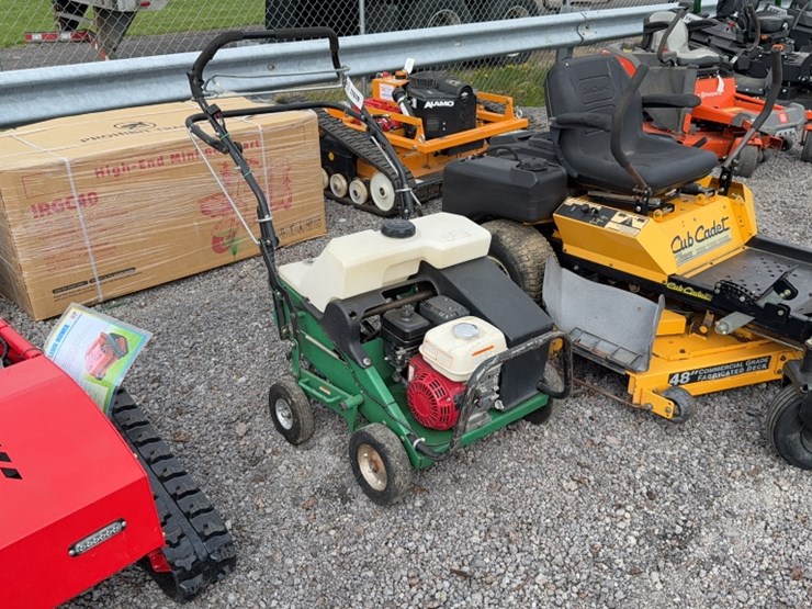 #4088-•-billy-goat-19"-walk-behind-aerator-image-2