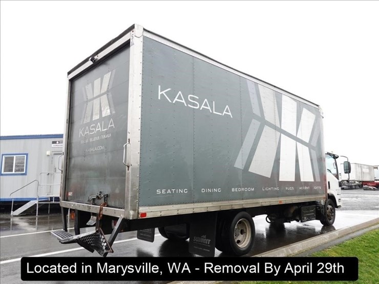 2017-isuzu-nqr-image-11