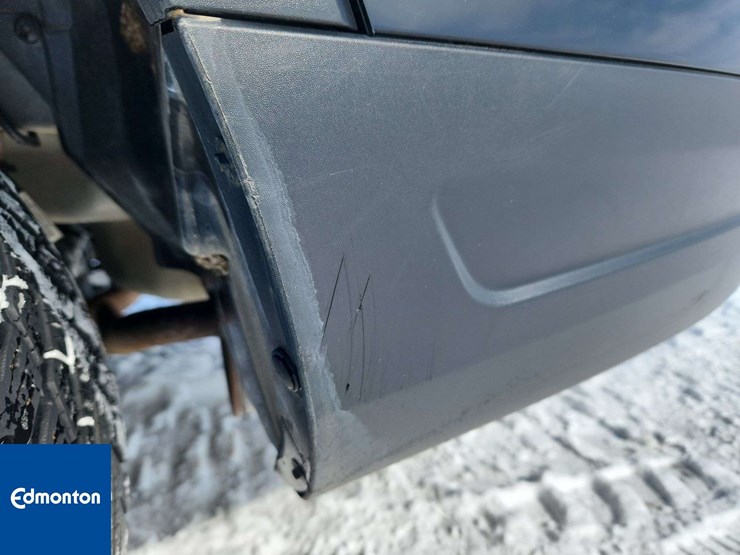 2018-ford-explorer-image-37