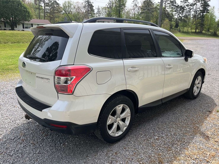 2015-subaru-forester-image-3