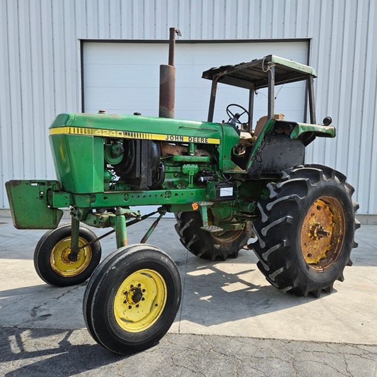 1982 JOHN DEERE 4240