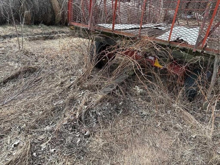 k&k-hay-wagon-&-running-gear-image-3