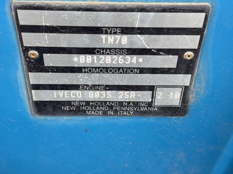 new-holland-tn70-image-18
