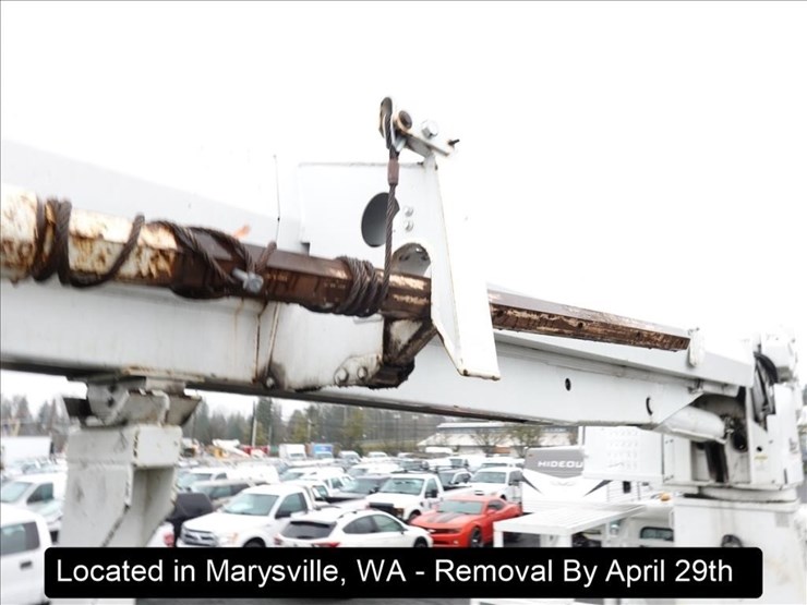 2003-freightliner-fl80-image-8