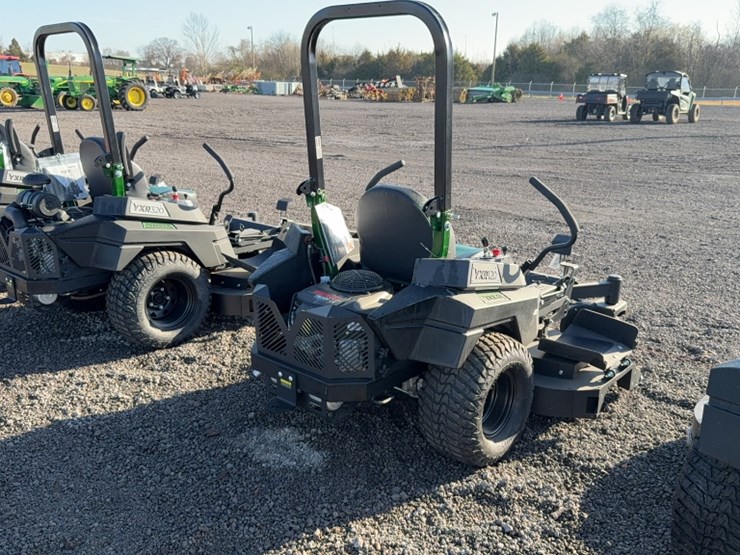 #4035-•-yakta-yxr-120-zero-turn-mower-image-8