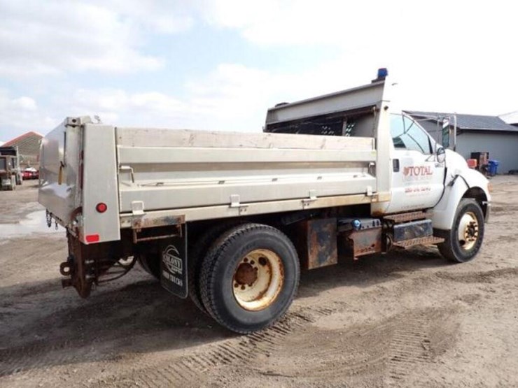 2012-ford-f750-xlt-image-5