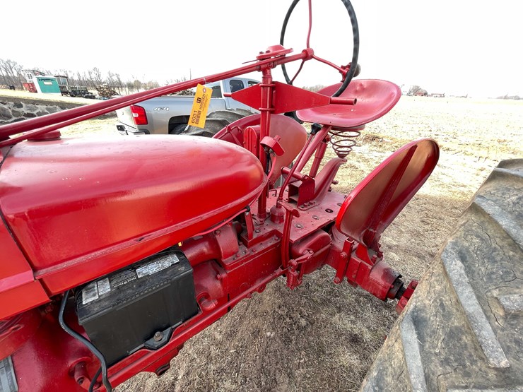 #122-•-ih-mccormick-farmall-tractor-(fremont,-wi)-image-14
