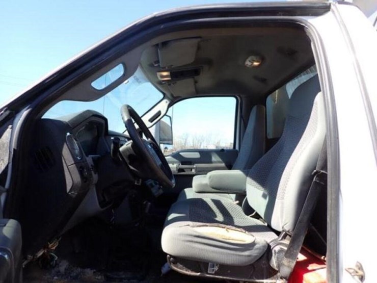 2016-ford-f750-image-19