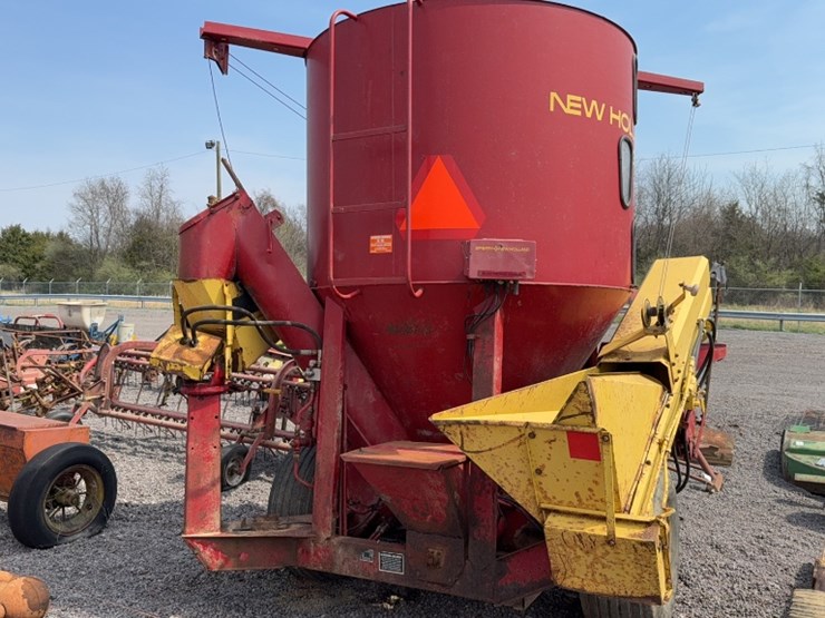 4450-new-holland-355-image-5